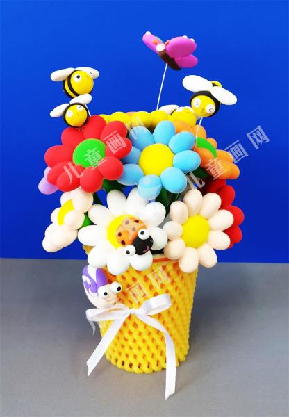 粘土作品——花丛中