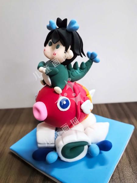 鲤鱼上的小龙人